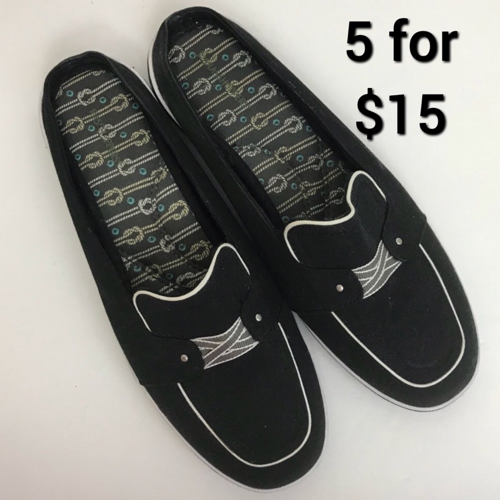 Grasshopper slip on shoes. Size 8.5